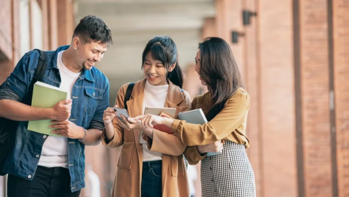 Les meilleurs élèves en BBA de l’ESSEC peuvent s’inscrire en master dans une université étrangère prestigieuse