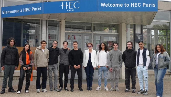 HEC Paris et Deloitte créent la Chaire IA pour une innovation responsable